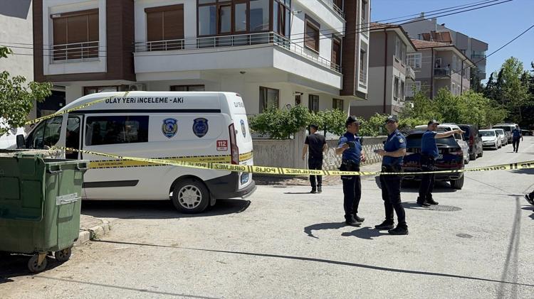 Parkta elleri kanlı bulundu Hukuk öğrencisi anne ve babasını katletti