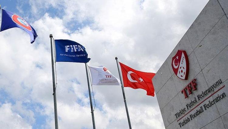 TÜRKİYEDE YAZ TRANSFER SEZONU NE ZAMAN AÇILIYOR