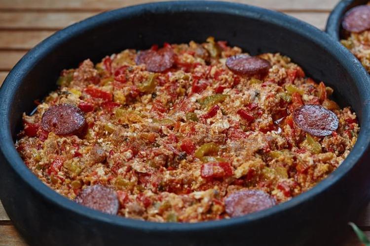Menemen soğanlı mı olur soğansız mı Türklerin mutabık kalamadığı meşhur soru