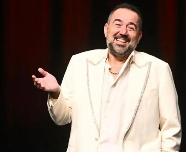Ata Demirer ve sevgilisi Dilara Alemdar yaz sezonunu açtı