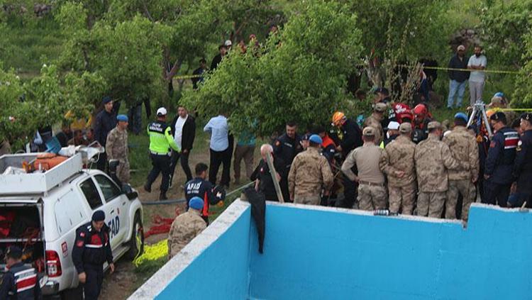 Kuyu faciasında can pazarı 3 kişi hayatını kaybetti: Komşu son anda kurtulmuş