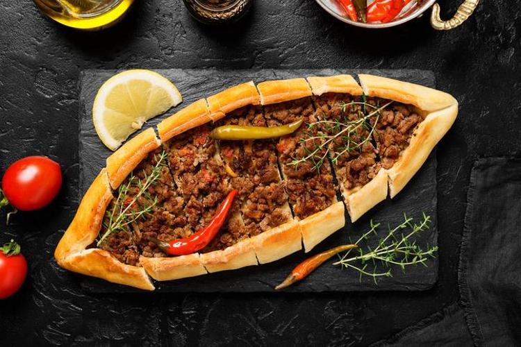 Dumanı üstünde tüten pide tarifi İçi sulu sulu, dışı çıtır çıtır oluyor