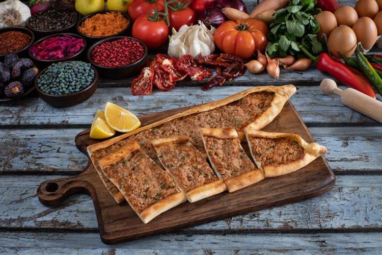 DUMANI ÜSTÜNDE PİDE TARİFİ