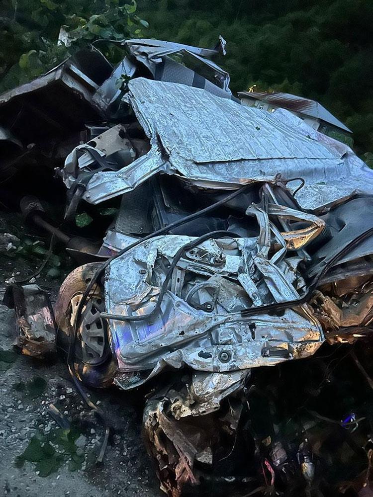 Giresun’da dehşet anları 400 metre boyunca taklalar atarak yamaçtan alt yola uçtu