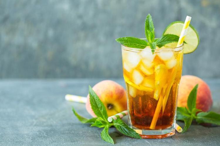 Anında ferahlatan ev yapımı soğuk çay tarifi Bir daha marketten almayacaksınız