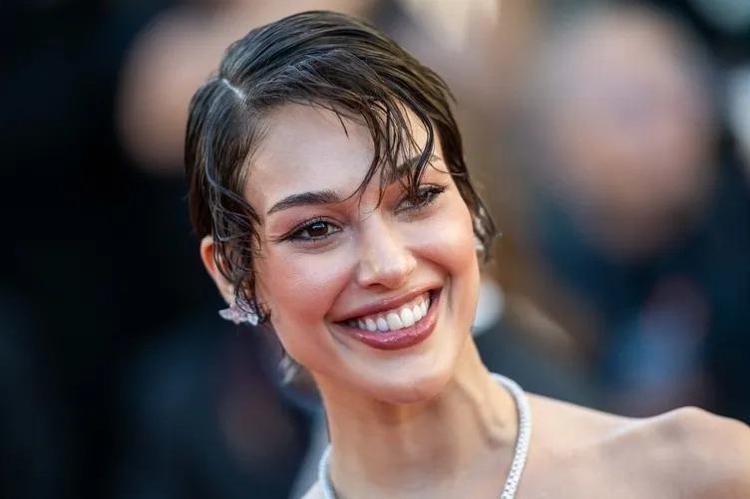 Demet Akalın, Dilan Çiçek Denizin yeni imajına kayıtsız kalamadı