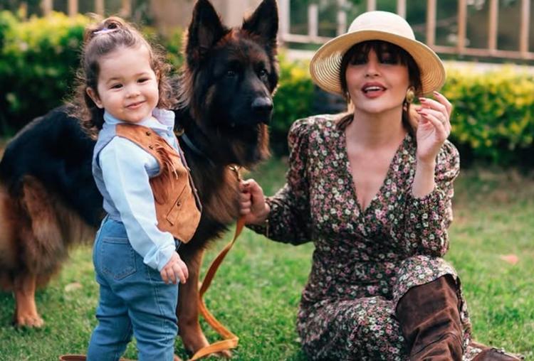 Gonca Vuslateri ile kızı Asyadan yeni kareler Beğeni ve yorum yağdı