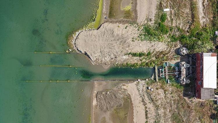 Sular çekilince ortaya çıktı, herkes bazilika sandı İznik Gölündeki devasa boruların sırrı çözüldü