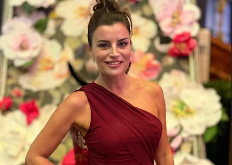 Kanserle savaşıyor Ece Vahapoğlu hastane odasından duyurdu
