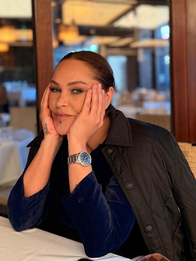 Hülya Avşardan Mayıs yağmuru paylaşımı Herkes içeri ben dışarı