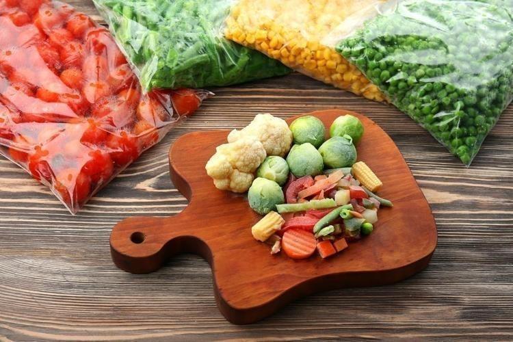 Pişirmeden önce sakın bunu yapmayın Sebzeleri dondurucuya atan herkes yıllardır yanlış yapıyor olabilir