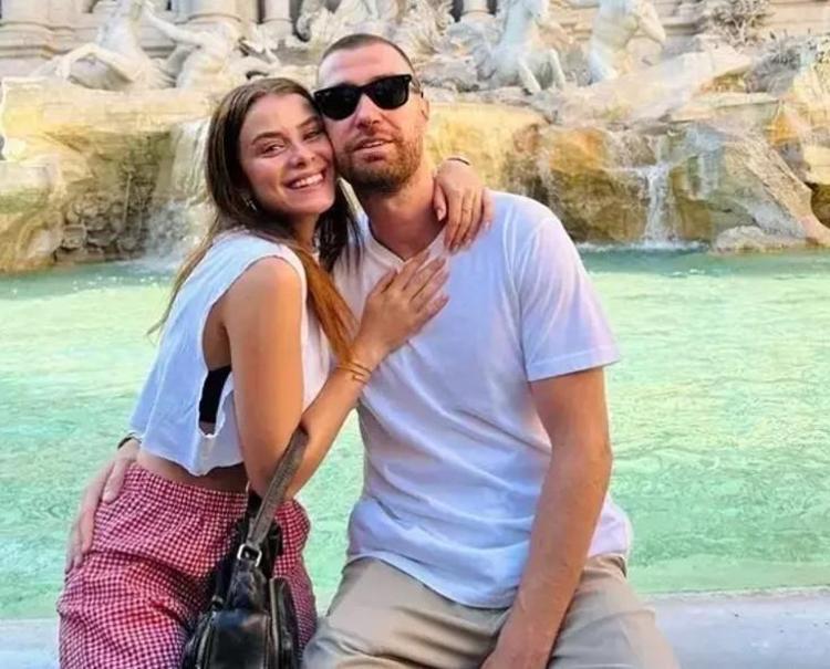 Yıllar sonra ortaya çıktı İlayda Alişan, Oğulcan Enginle meğer 3 yaşında tanışmış