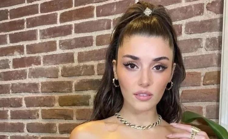 Hande Erçel Cannesda ilk 10a giren tek Türk oldu