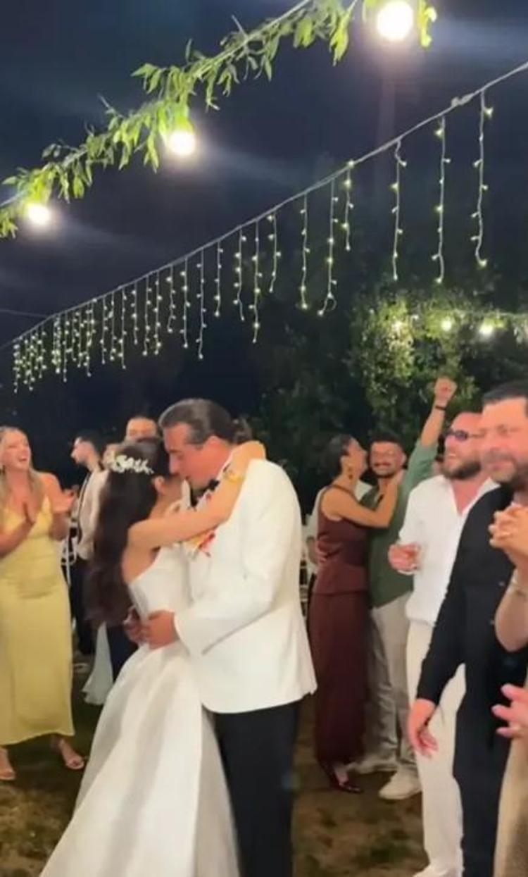 Yağmur bastırdı, mağdur çiftin imdadına Karsu Yetişti