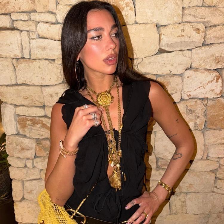 GELİNLİK VERSACE İMZALI MI OLACAK