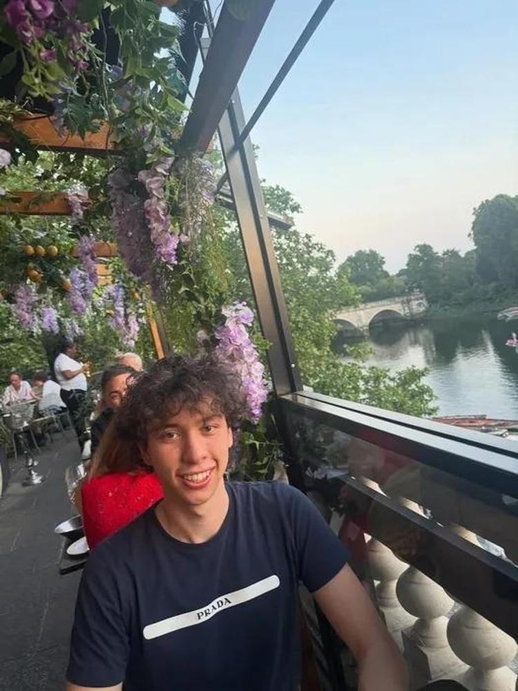 Sihirli Annemin Betüşü İnci Türkaydan gurur dolu kareler