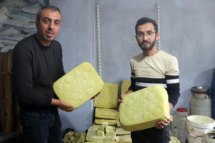Egzaması, kaşıntısı ve cilt pullanması olanlar dikkat Kimyasalları atın, meğer gizli şifa o geleneksel sabundaymış