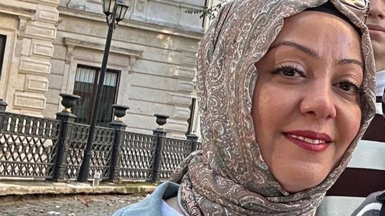 Otobüs durağında eşini katletti Yalanını gönderdiği çelenk ortaya çıkardı