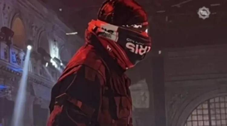 Sahnede 20 dakika kaldı, yüzünü maskeyle gizledi Travis Scott konserine tepkiler çığ gibi yağdı