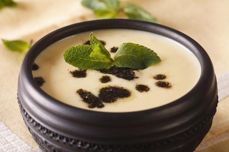 SARIMSAKLI UN ÇORBASI TARİFİ