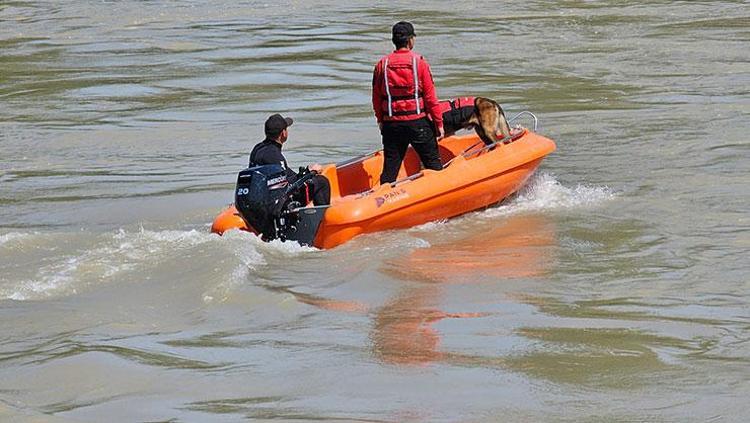 Kelkit Çayında kaybolan gençten acı haber Cansız bedeni 13 kilometre uzakta bulundu