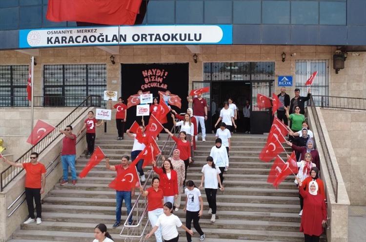 85 milyonun kalbi bu klipte atıyor Osmaniyeli öğrencilerden Milli Takım’a dev destek