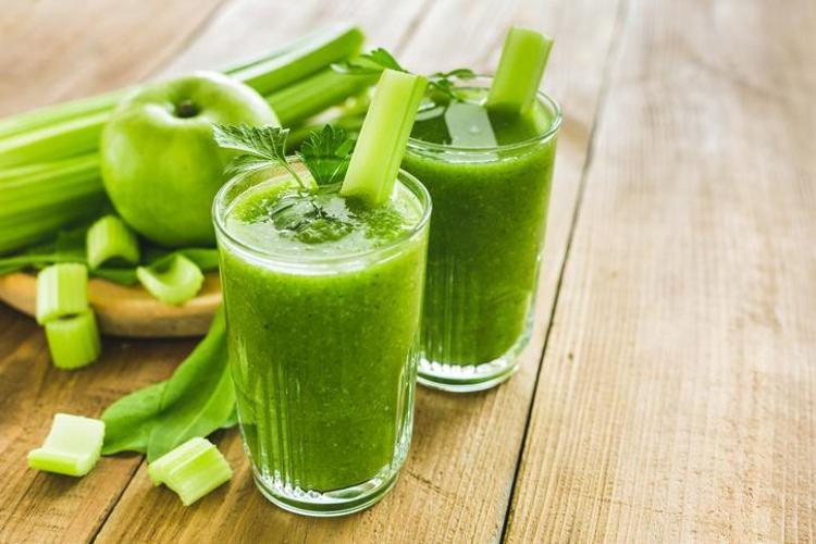 Sosyal medyada viral olan içecek Gerçekten zayıflatıyor mu yoksa aldatmaca mı