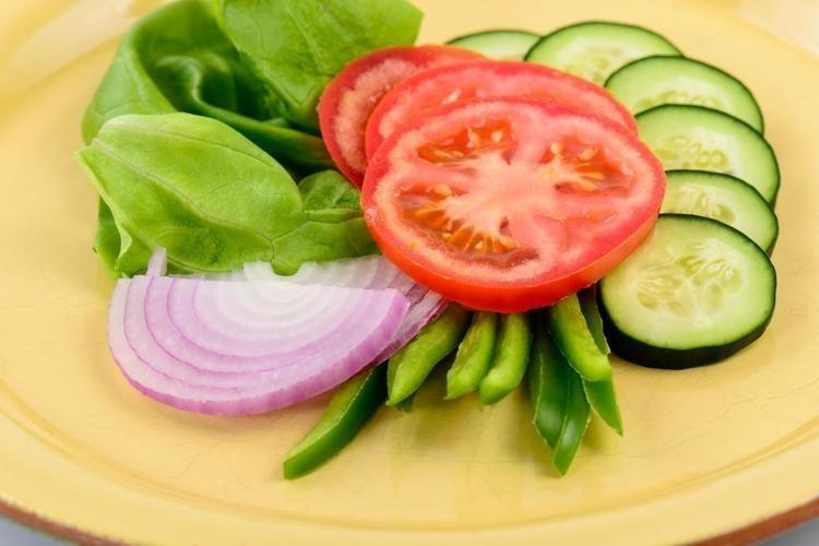 DOMATES VE SALATALIK: FARKLI SİNDİRİM HIZLARI BİRBİRİNİ BALTALIYOR