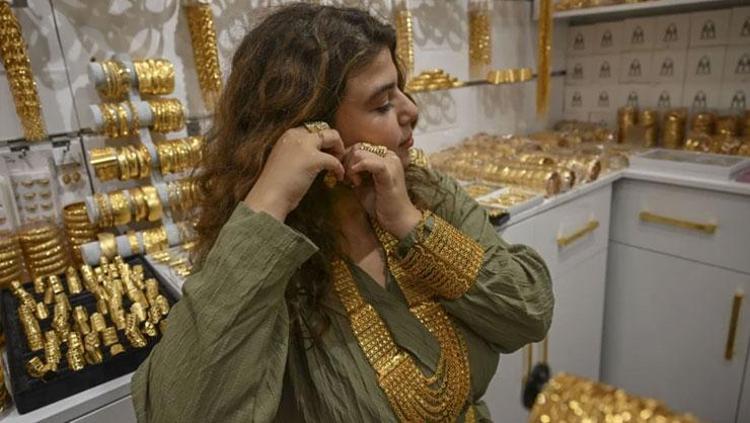 20 bin liraya milyonluk görünüm Altın yükseldi, düğünlerde yeni tercih imitasyon setler oldu