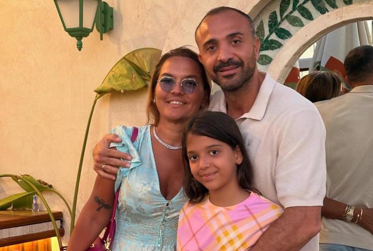 Bodrum sezonunu açtı 54 yaşındaki Demet Akalından bikinili poz