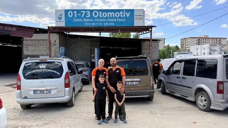 Yemek bırakmak için gitti, motor ustası oldu Yapamazsın diyenlere inat başardı: Evde anne, sanayide usta
