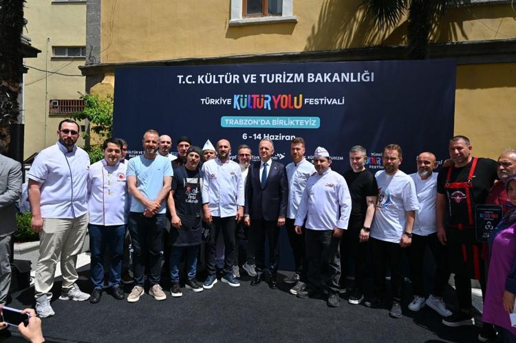 Karadeniz’in lezzetleri ve sanatı Trabzon’da Kültür Yolu Festivali’nde büyük coşku
