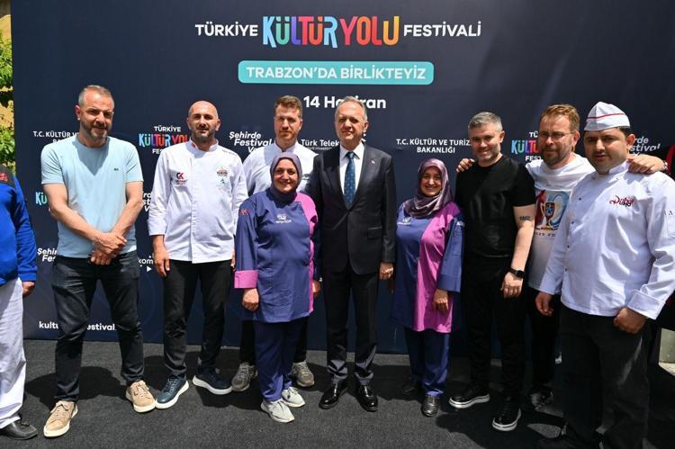 Karadeniz’in lezzetleri ve sanatı Trabzon’da Kültür Yolu Festivali’nde büyük coşku