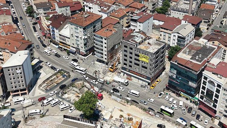 5 kişilik aileden 4üne mezar olmuştu Gebzede facianın ardından 22 riskli yapının yıkımına başlandı