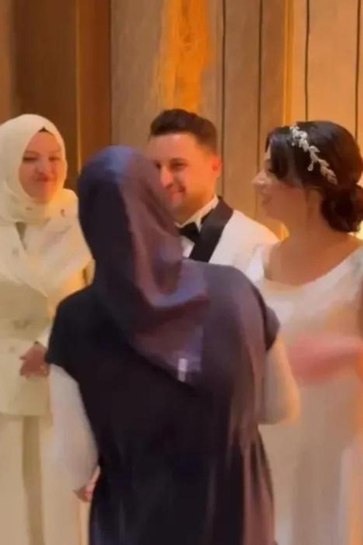 SOSYAL MEDYA DÜŞÜNCESİZLİK DİYEREK AYAĞA KALKTI