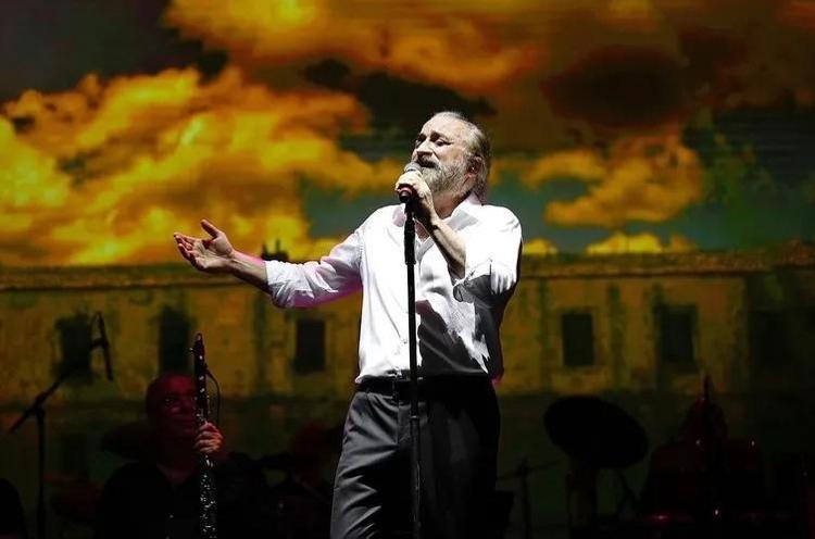 Volkan Konakın kızından hayran bırakan performans