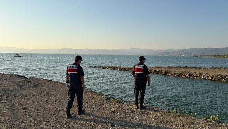 Oğlunu kurtarmak isterken canından oldu Fedakar babanın ölmeden 5 dakika önceki acı görüntüleri