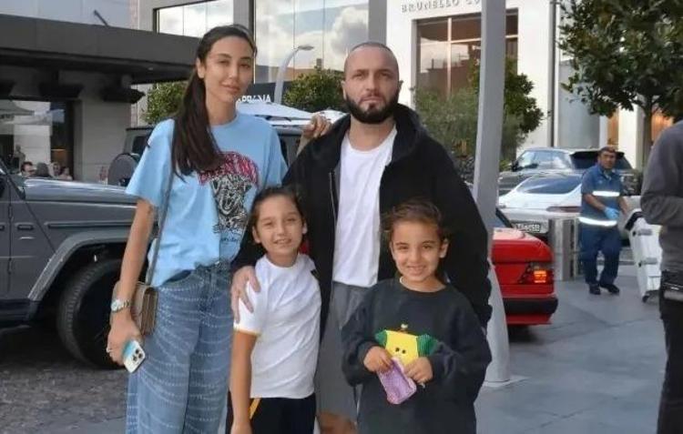 Popçu Berkay Şahinden dikkat çeken paylaşım Kendine ait zevkleri ve aşırı özgüveni var