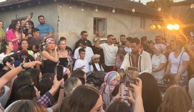 Ünlü DJ Mahmut Orhandan binlerce kişiye sarma ikramı