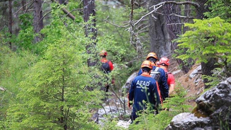 Sosyal medyadan görüp merak ettiler, dağda mahsur kaldılar Kral Havuzu’na giden çift için JAK ve AFAD seferber oldu