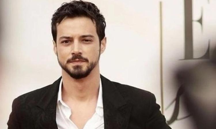 Mert Yazıcıoğlundan sevgilisi Zeynep Artukmaç’la aşk pozu