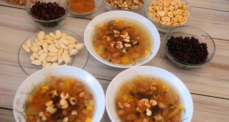 İlk kez aşure yapacaklar buraya Pratik, kıvamı yerinde ve çok lezzetli aşure tarifi