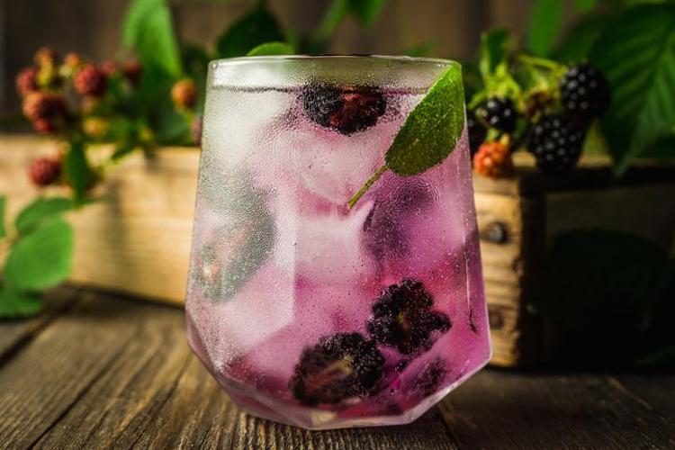 Ev yapımı orman meyveli soda tarifi Yaz sıcaklarında içinizi ferahlatacak en leziz içecek