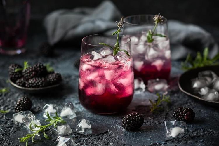 Ev yapımı orman meyveli soda tarifi Yaz sıcaklarında içinizi ferahlatacak en leziz içecek