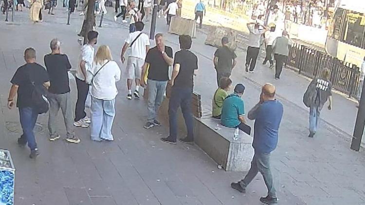 İstanbulun göbeğinde korkunç olay 6 yaşındaki çocuk raylarda can verdi
