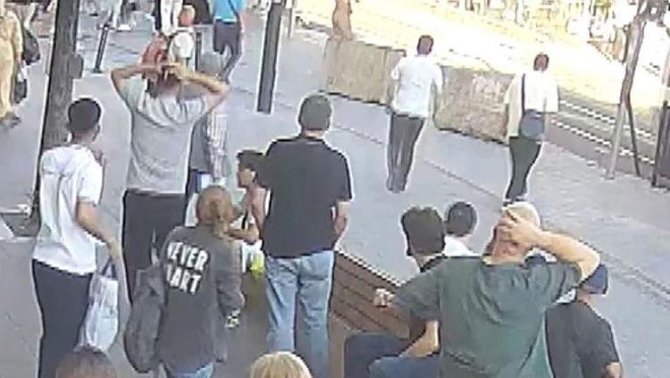 İstanbulun göbeğinde korkunç olay 6 yaşındaki çocuk raylarda can verdi