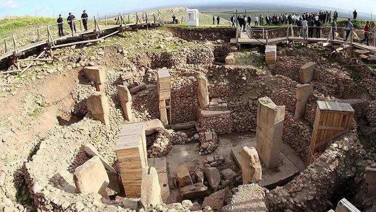 İNSAN ELİYLE GÖMÜLME SIRRI: GELECEKTE UYANACAKTI