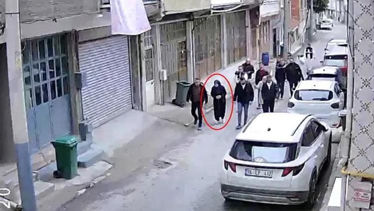 TUVALET GİDERİNDE KANLI KIYAFETLER BULUNDU