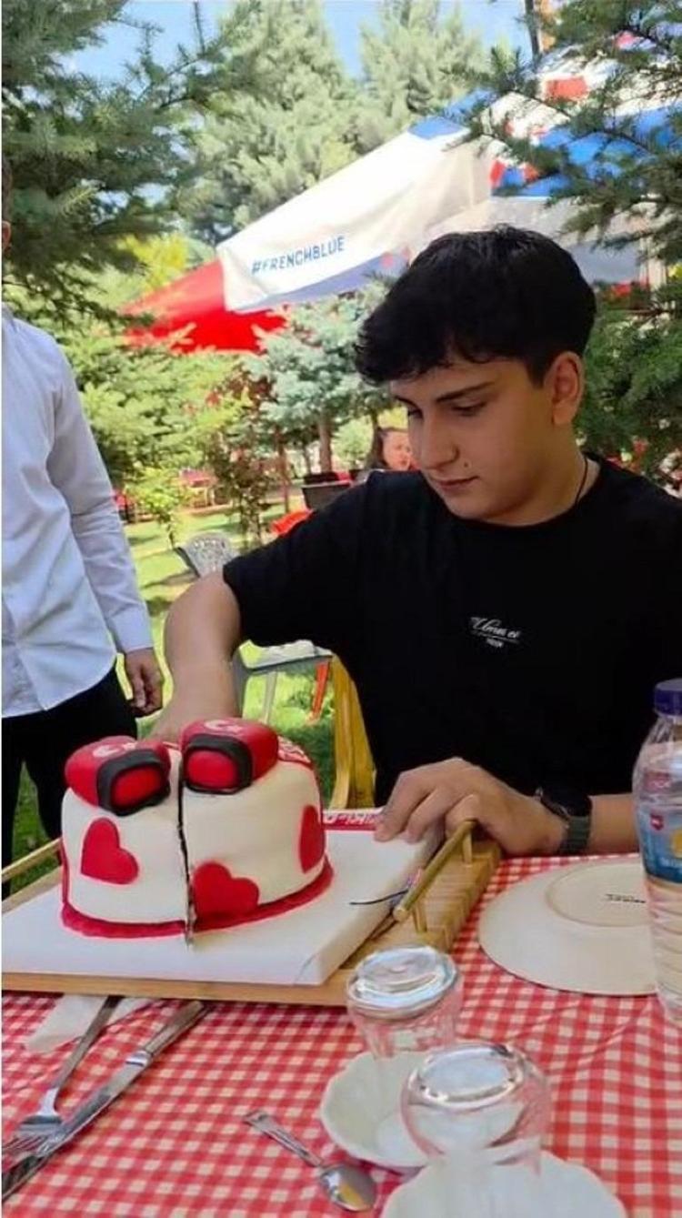 DOĞUM GÜNÜ GÖRÜNTÜLERİ ORTAYA ÇIKTI
