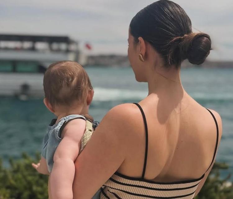 İrem Helvacıoğlu ve kızından yeni kareler En güzel parçam